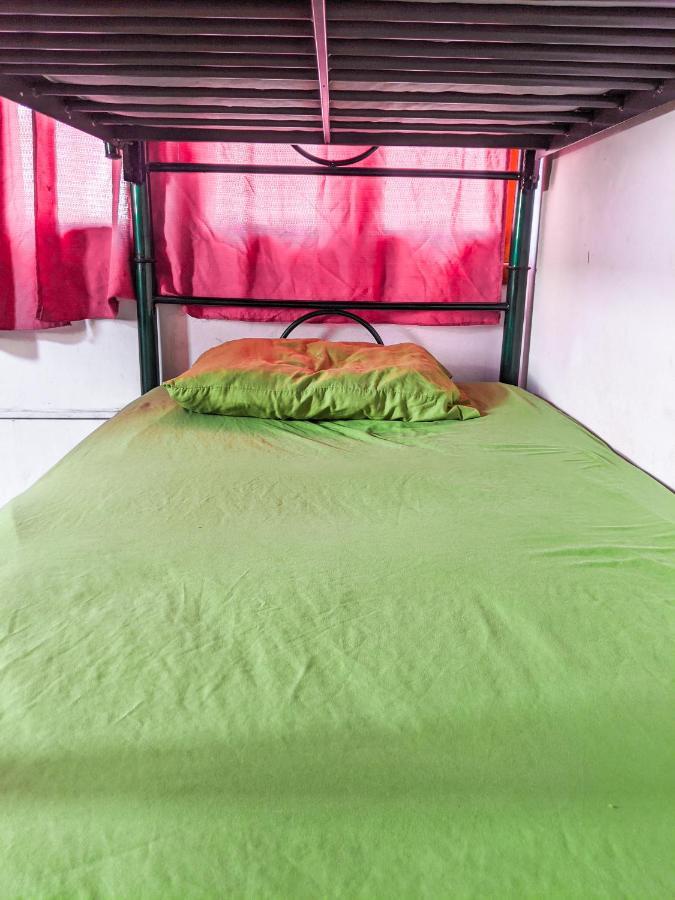 Chanclas Hostel Vallarta Пуэрто-Вальярта Экстерьер фото