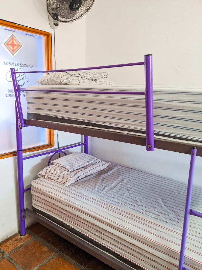 Chanclas Hostel Vallarta Пуэрто-Вальярта Экстерьер фото